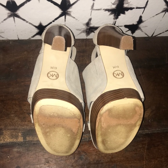 MICHAEL Michael Kors Suede Leather Heels - Picture 6 of 7